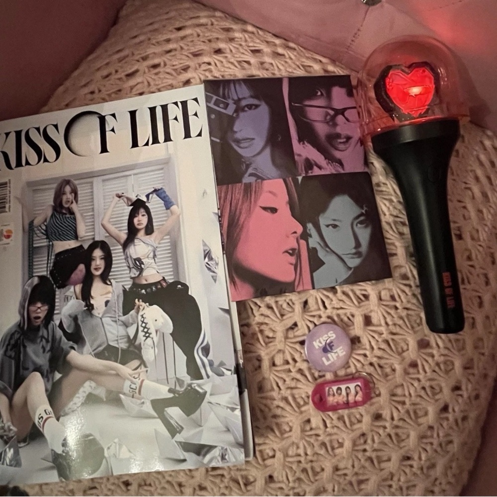 Othr Kiss of Life Set with Black and Pink Accents